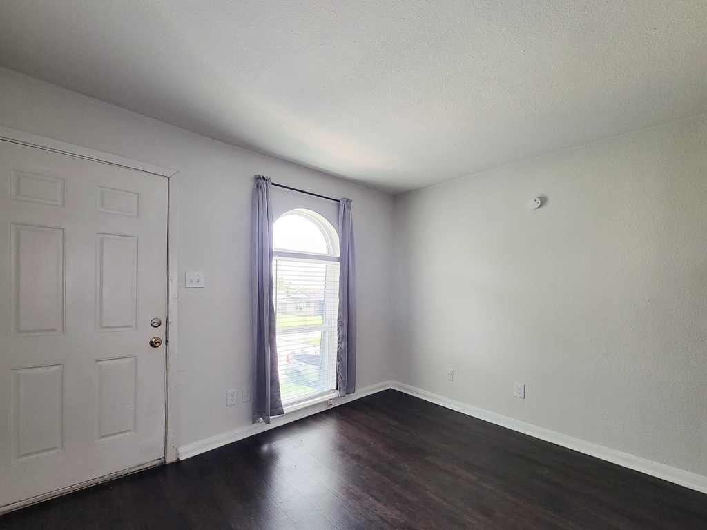 101 Brookside Lane - Photo 2