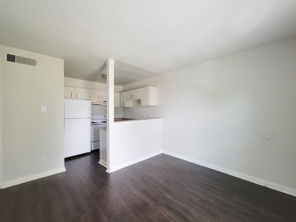 101 Brookside Lane - Photo 4
