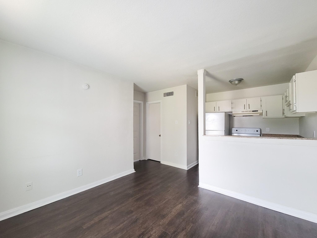 101 Brookside Lane - Photo 3