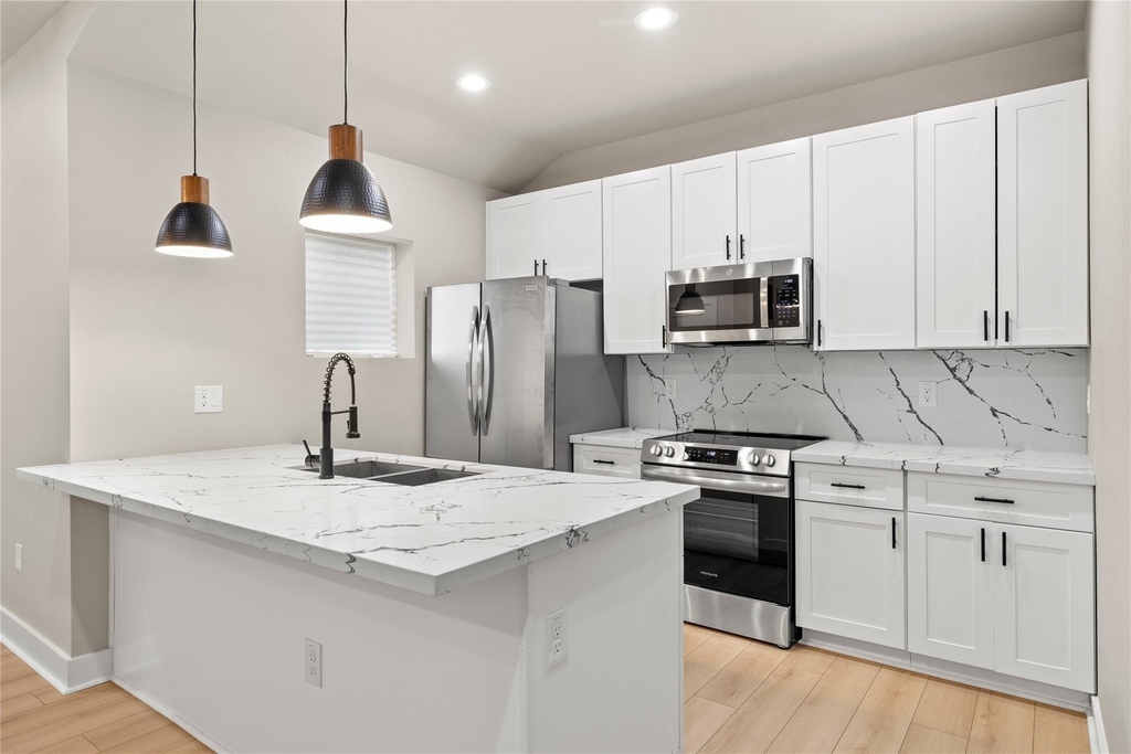 2406 Truxillo Street - Photo 10