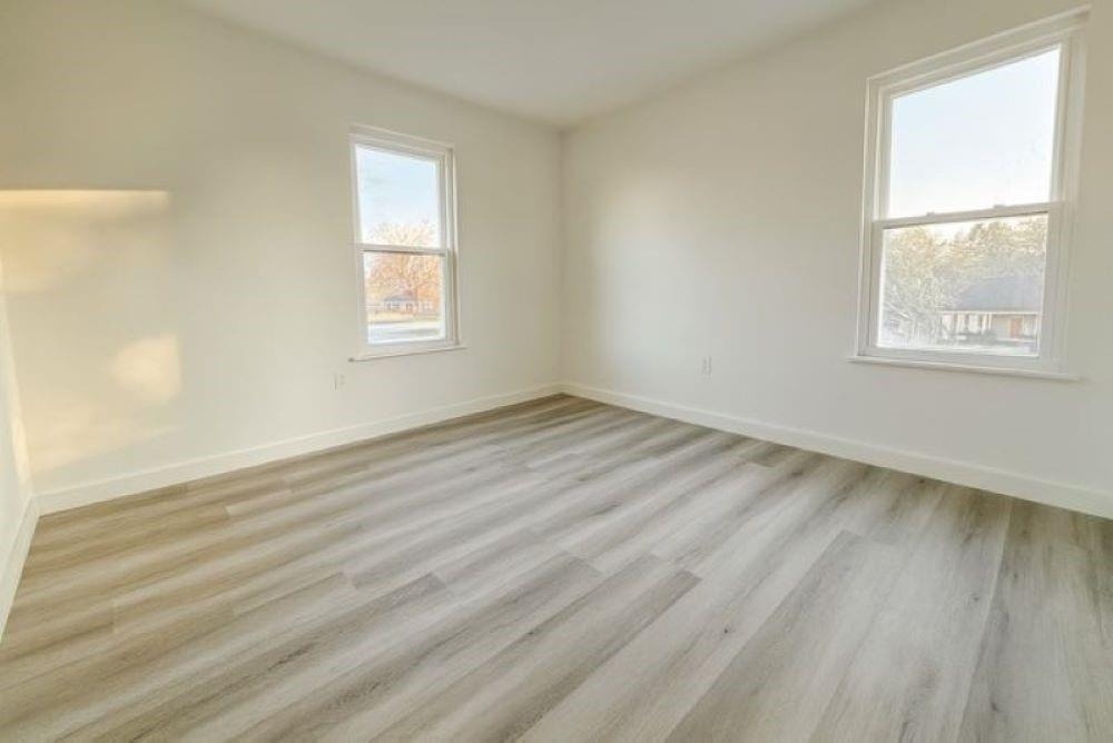 1411 Kingston Drive - Photo 4