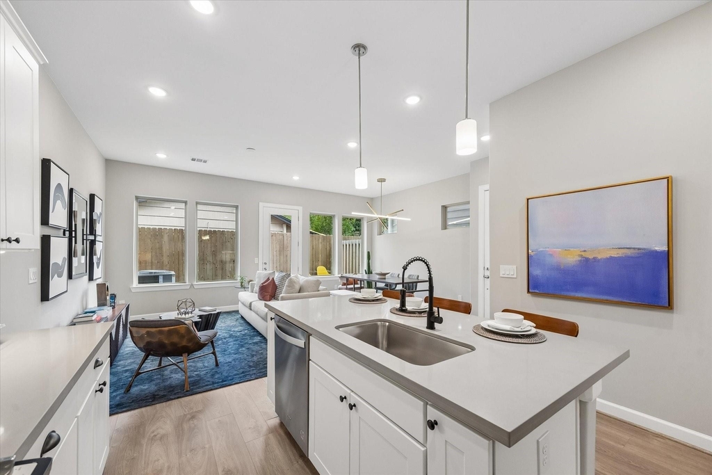 5205 Amber Sunrise Drive - Photo 3