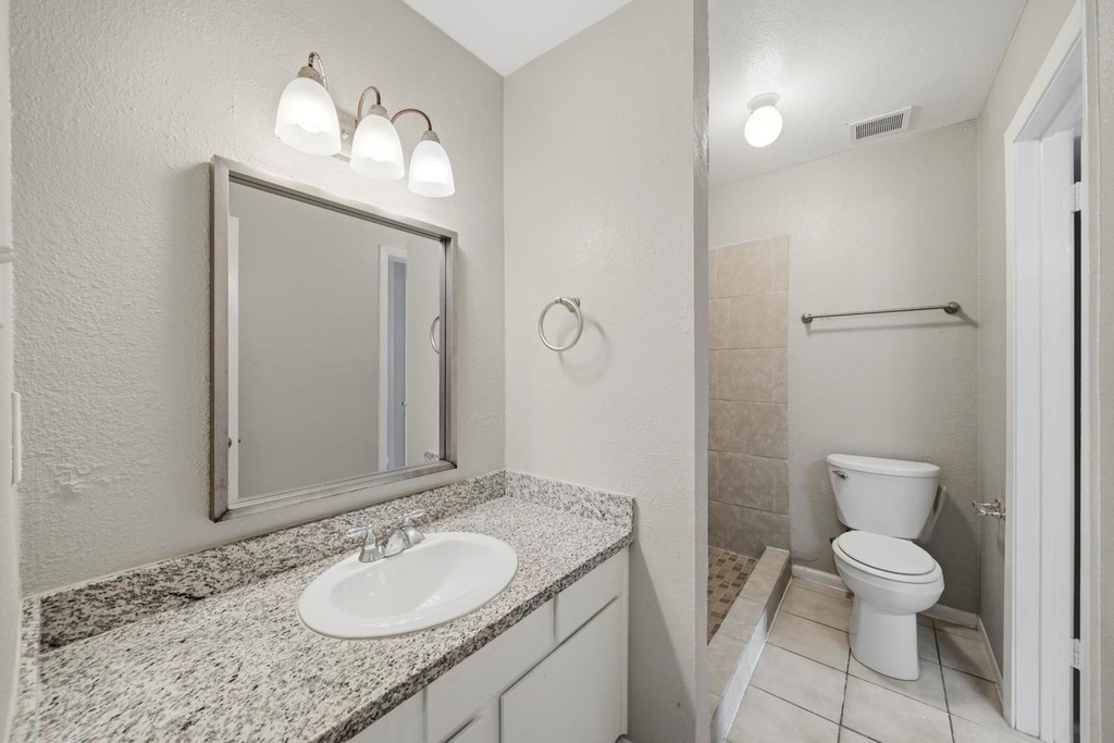 4605 Orange Circle N - Photo 9