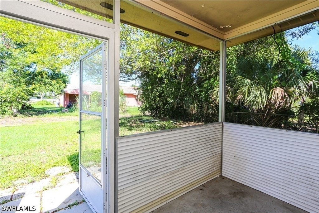 1095 San Remo Avenue - Photo 11