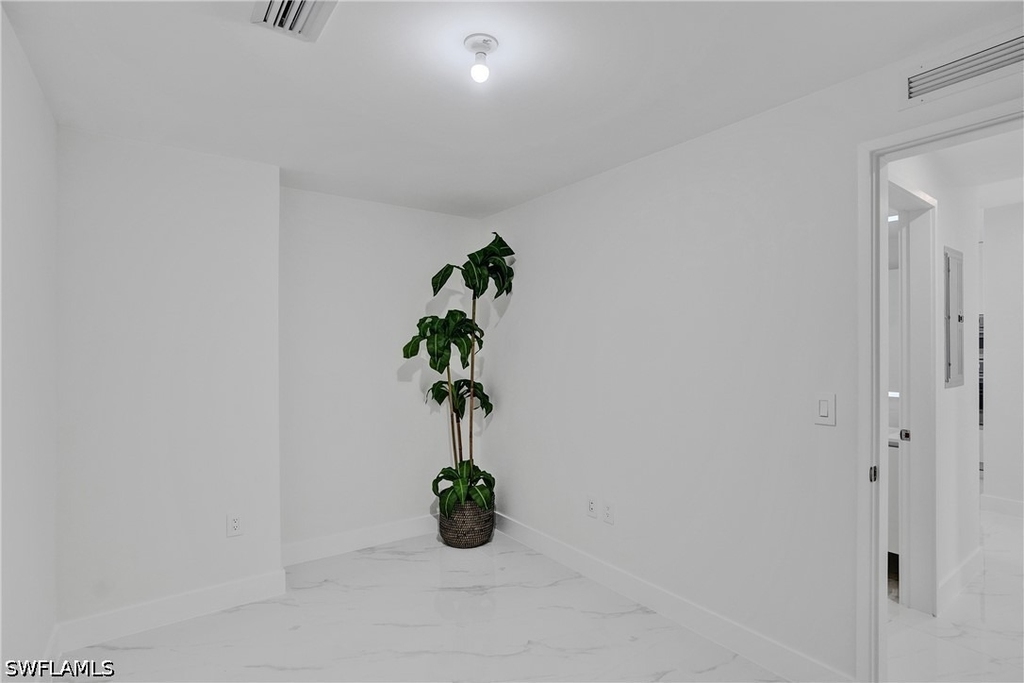 700 Ne 24th Street - Photo 24