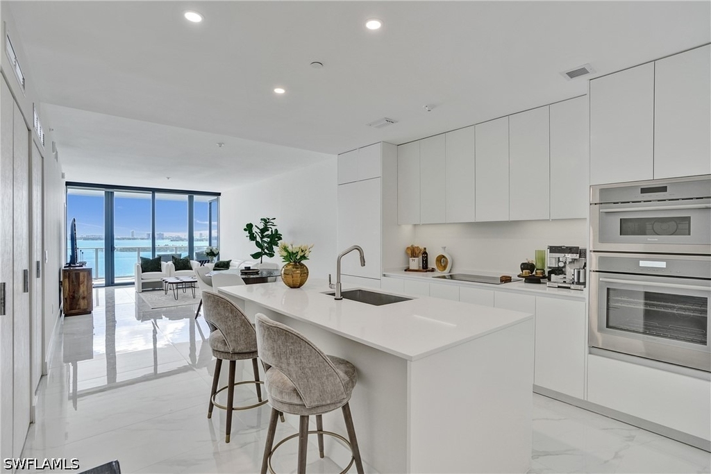 700 Ne 24th Street - Photo 1