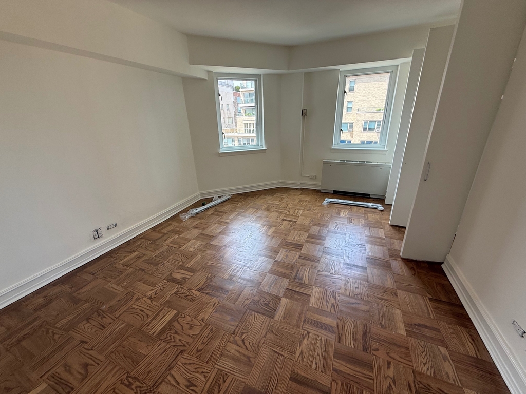200 East 71st Street - Photo 12