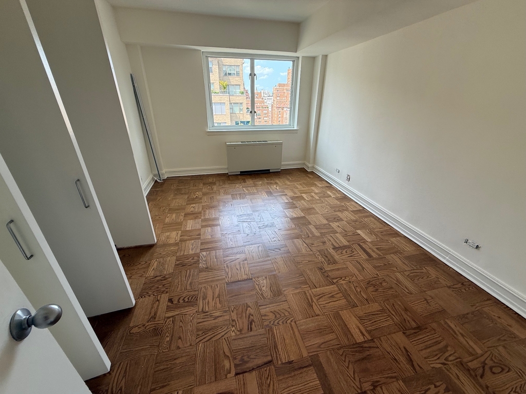200 East 71st Street - Photo 8