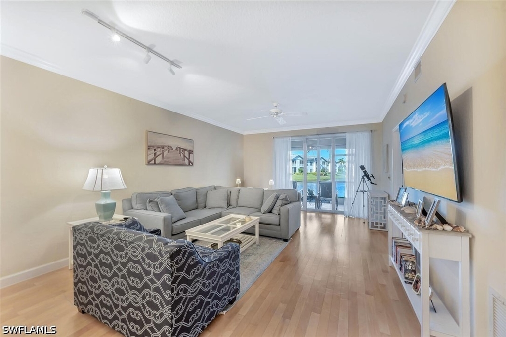 818 Tanbark Drive - Photo 4