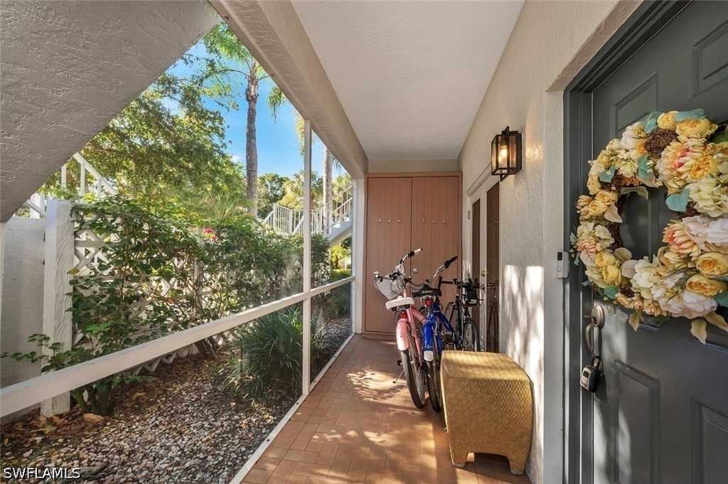818 Tanbark Drive - Photo 2