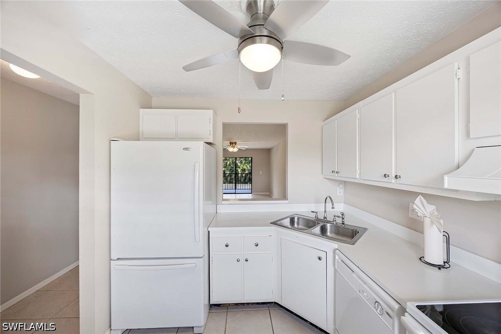 1101 Rosemary Court - Photo 9