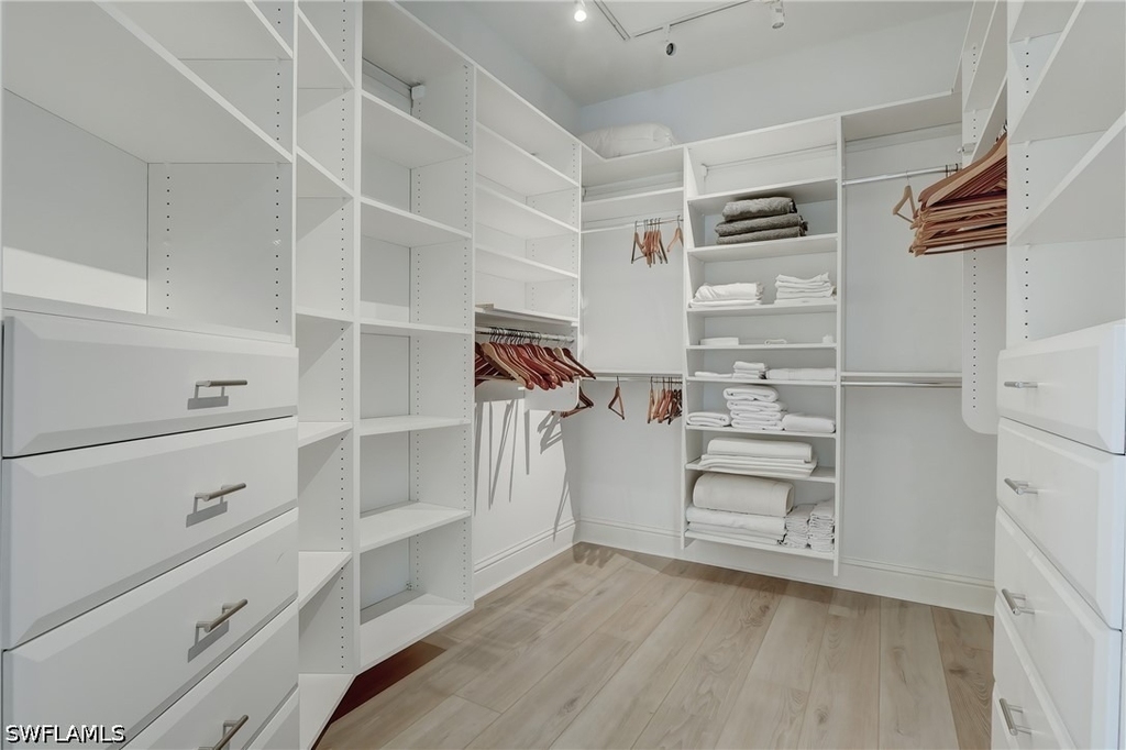 687 9th Avenue S - Photo 7