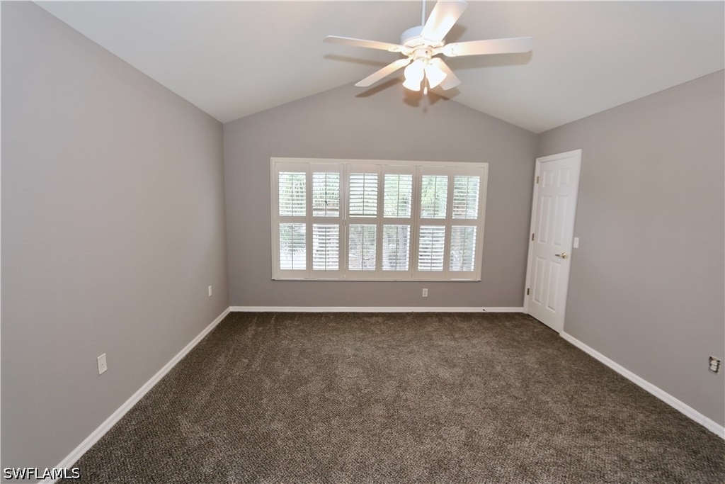 1055 Albany Court - Photo 10