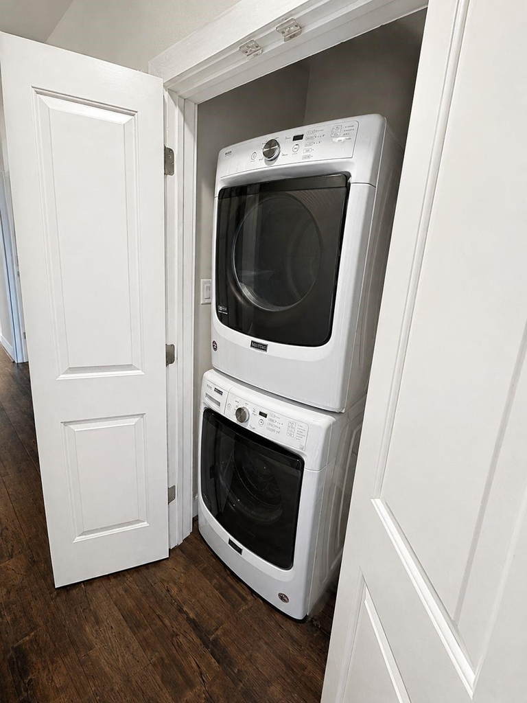 1624 Sealy - Photo 10