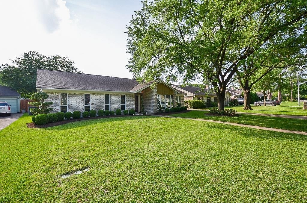 2815 Manila Lane - Photo 1