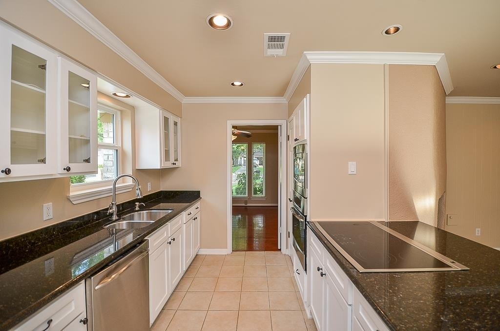 2815 Manila Lane - Photo 12