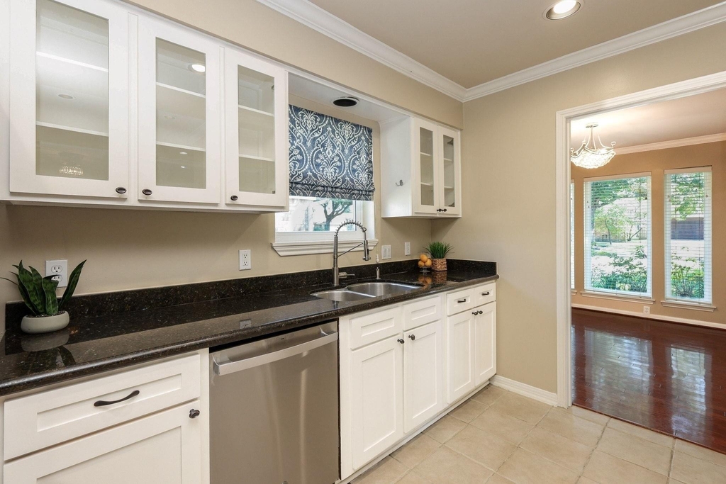 2815 Manila Lane - Photo 19