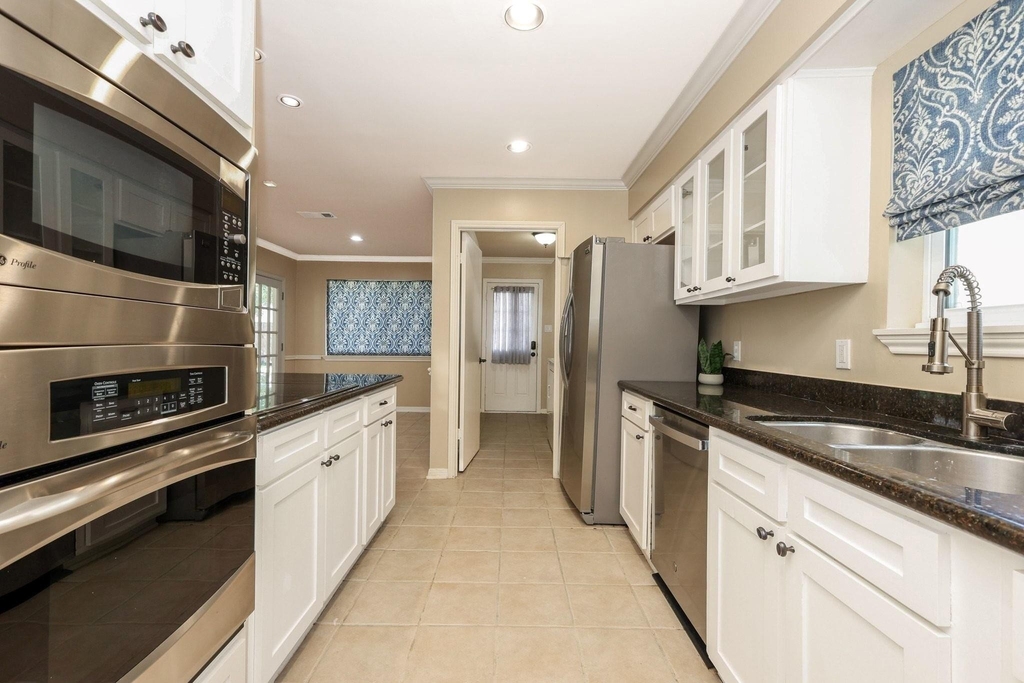 2815 Manila Lane - Photo 36