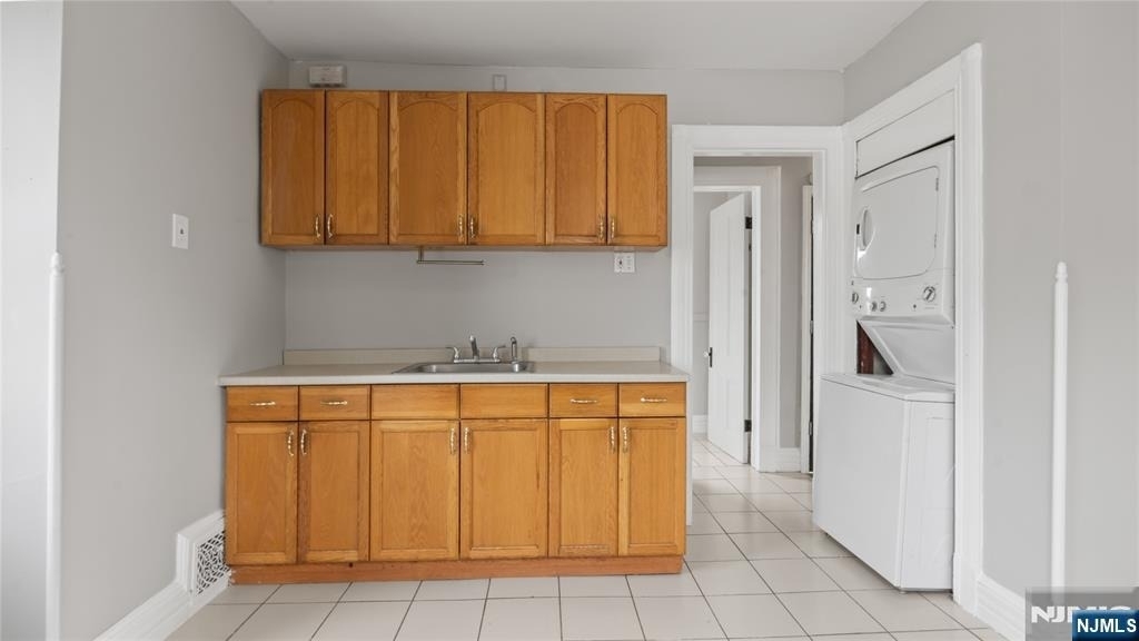 385 Stephens - Photo 14