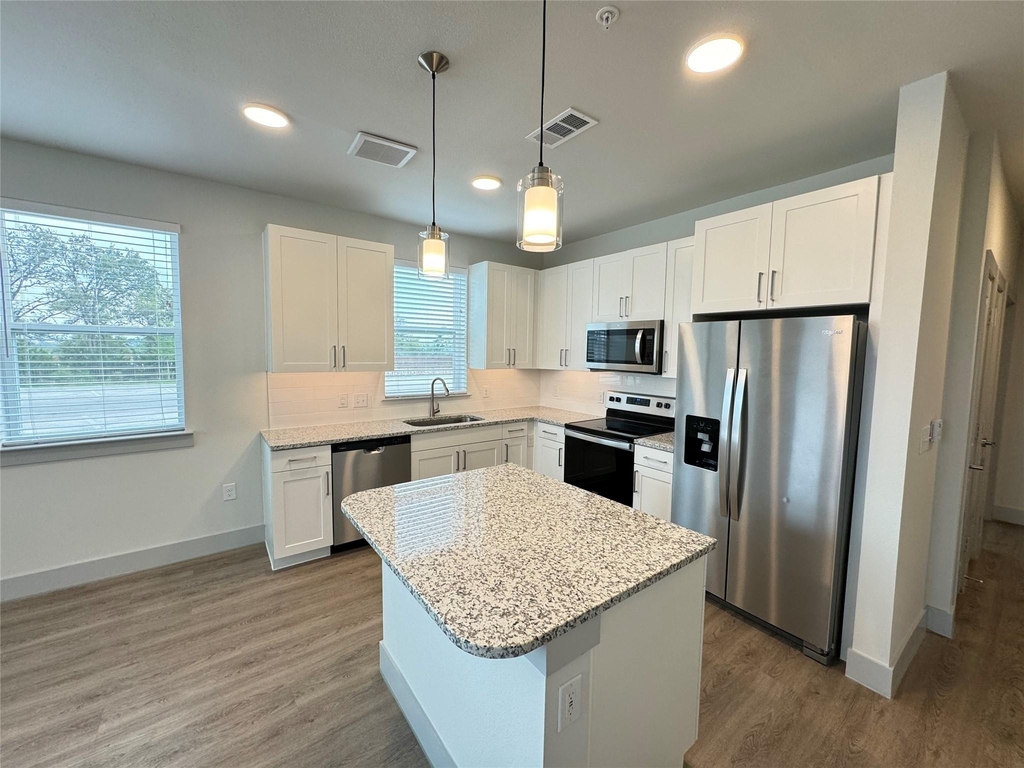 29600 Ronald Reagan Blvd - Photo 3