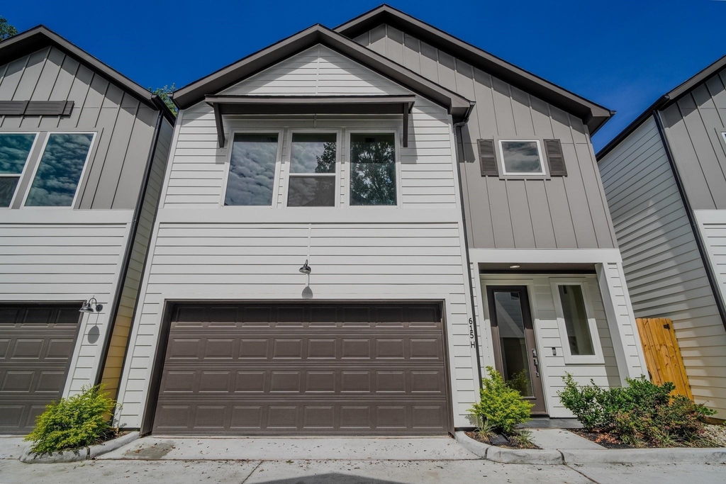 615 Northew Street - Photo 0