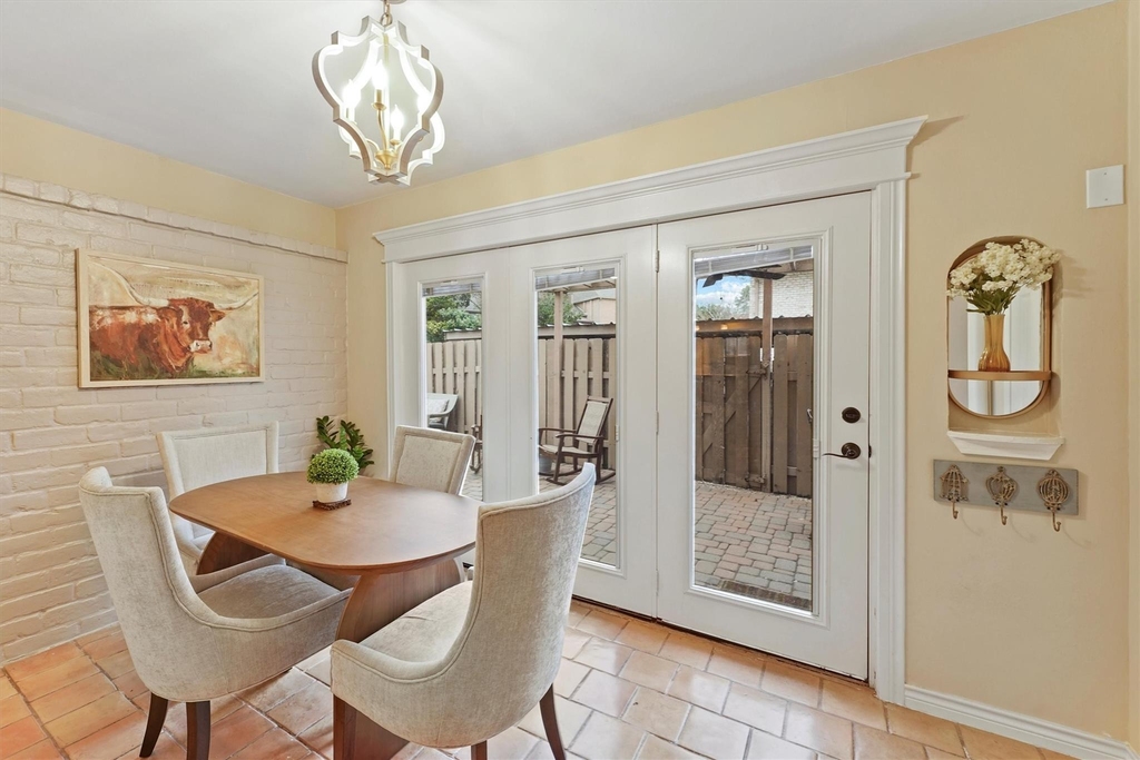 1953 Stoney Brook Drive - Photo 11