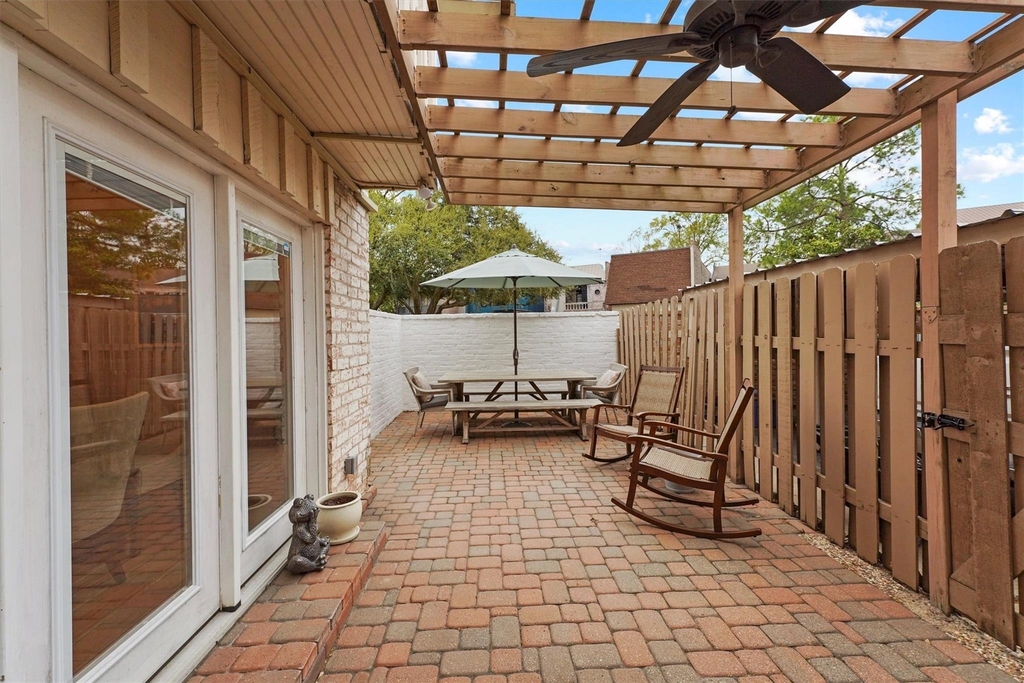 1953 Stoney Brook Drive - Photo 21