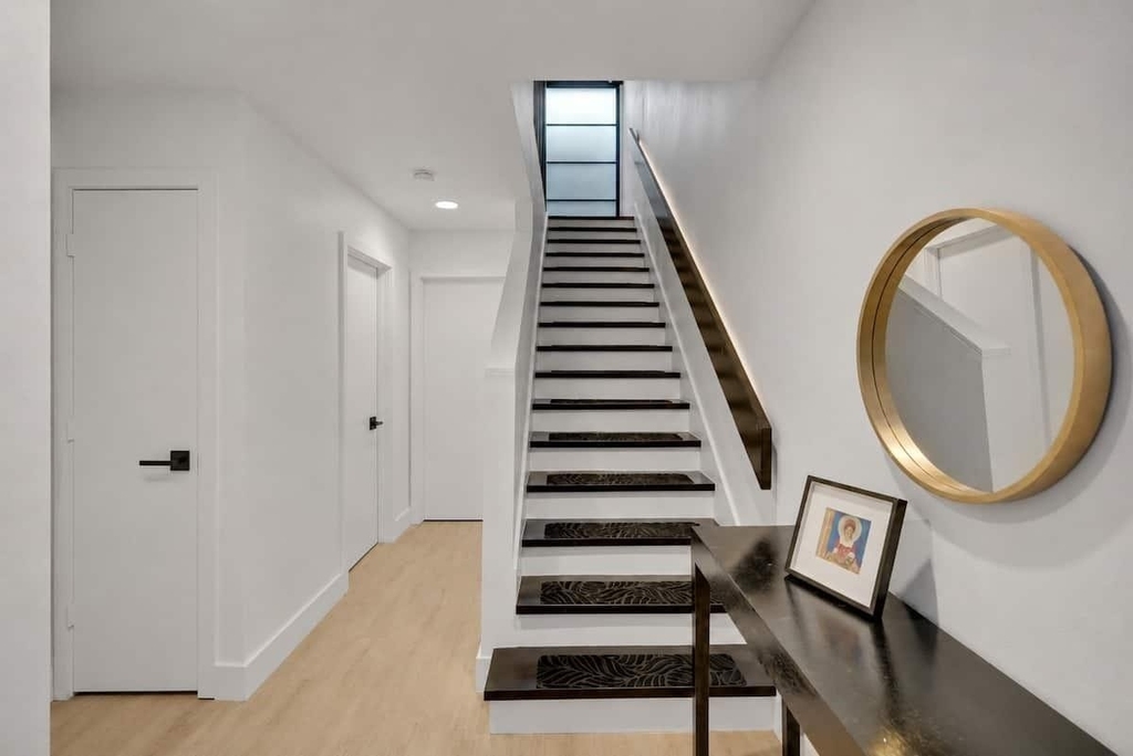 2807 Jackson Street - Photo 1