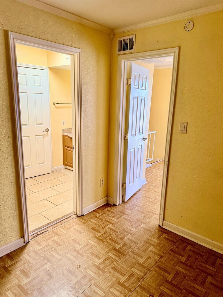 7047 Bissonnet Street - Photo 8