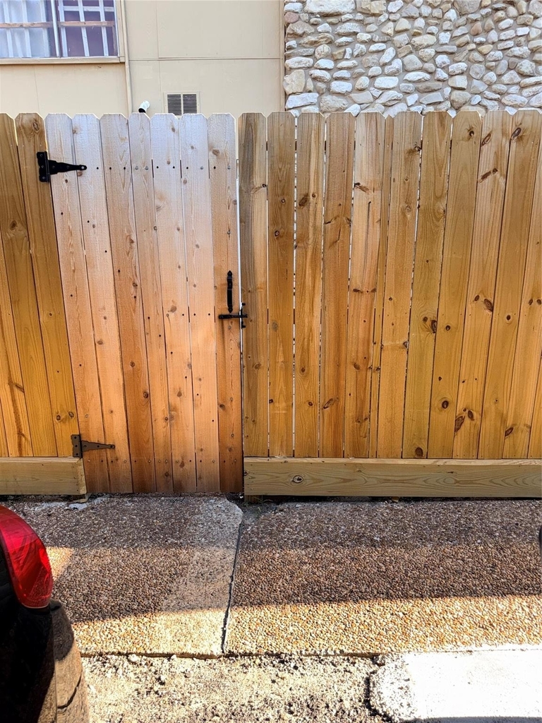 7047 Bissonnet Street - Photo 1