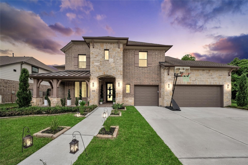 8826 Forest Side Drive - Photo 0