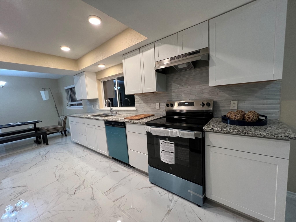 15138 Tresch Lane - Photo 3
