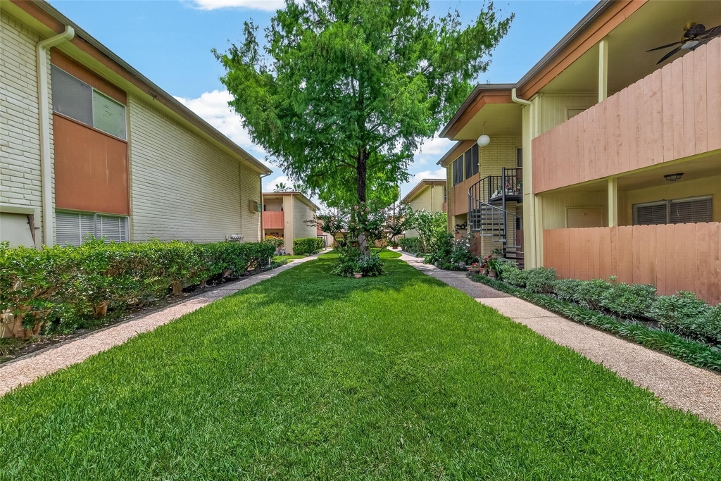 7714 Renwick Drive - Photo 26