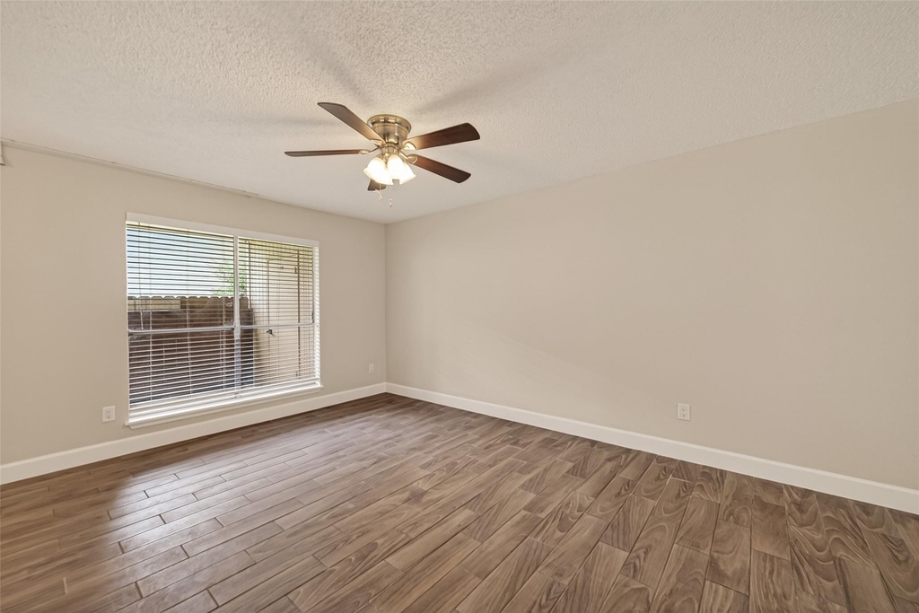 7714 Renwick Drive - Photo 10