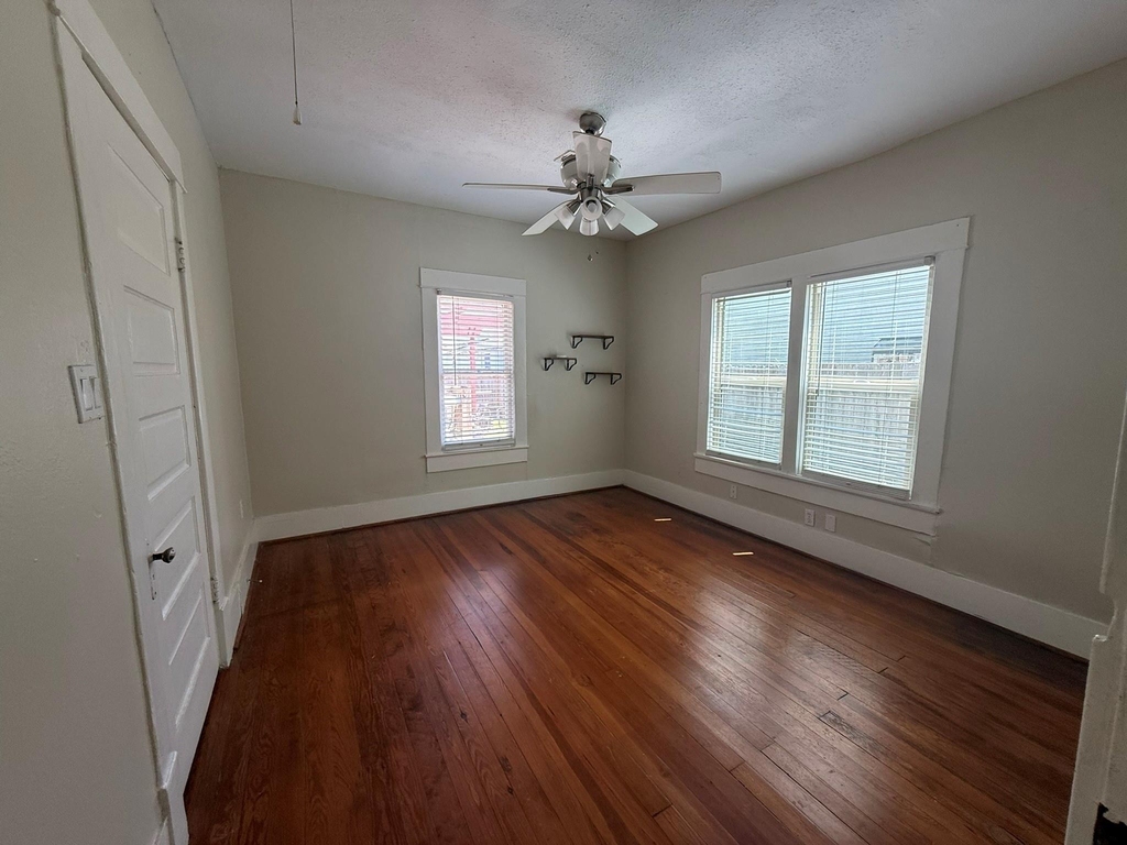 1406 Columbia Street - Photo 15