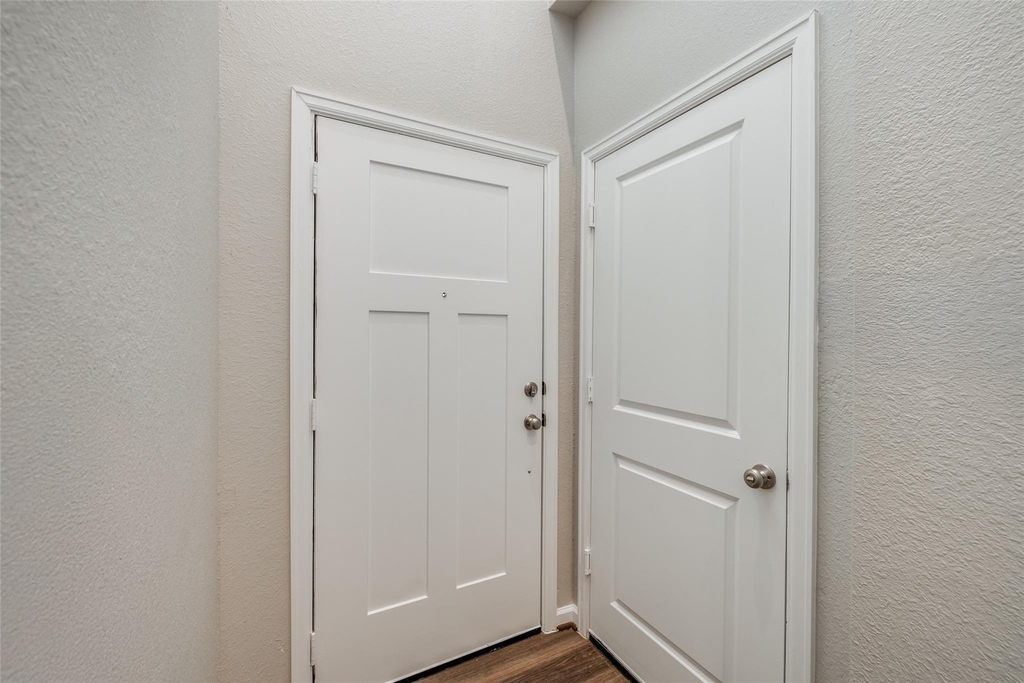 221 Park Place Circle - Photo 2