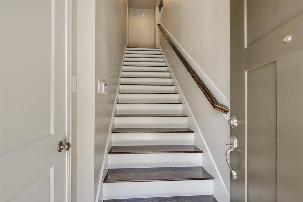 221 Park Place Circle - Photo 3