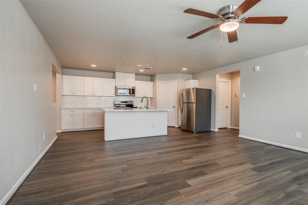 221 Park Place Circle - Photo 6
