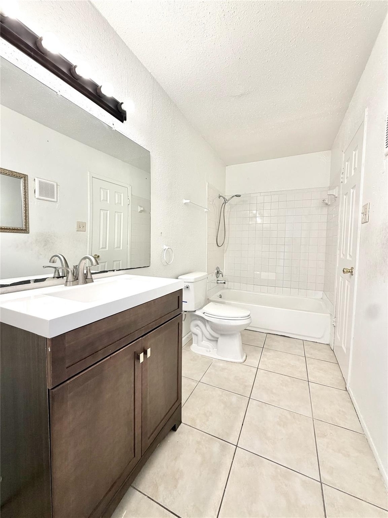 8323 Wilcrest Drive - Photo 9