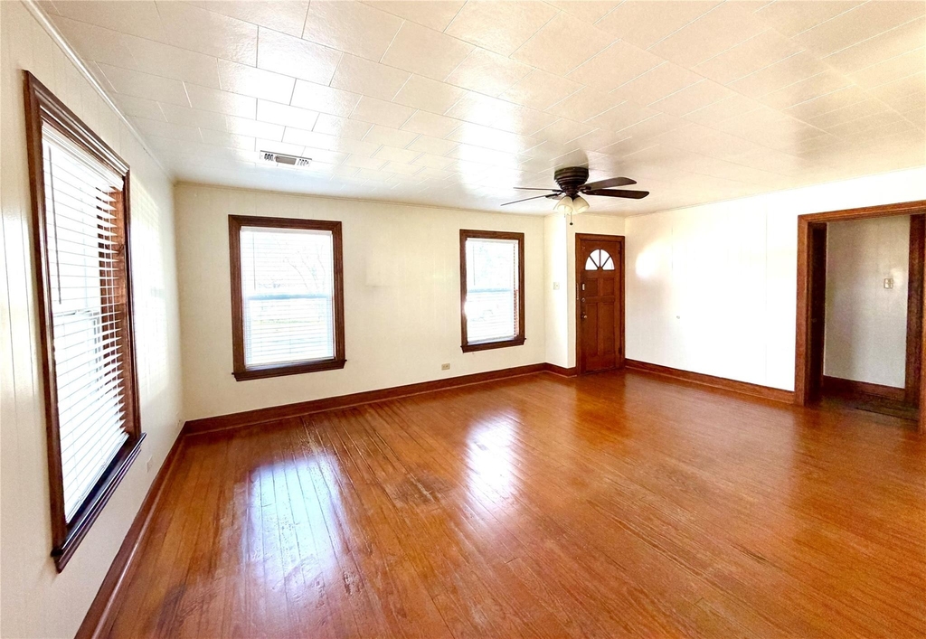 1104 Marie Street - Photo 3