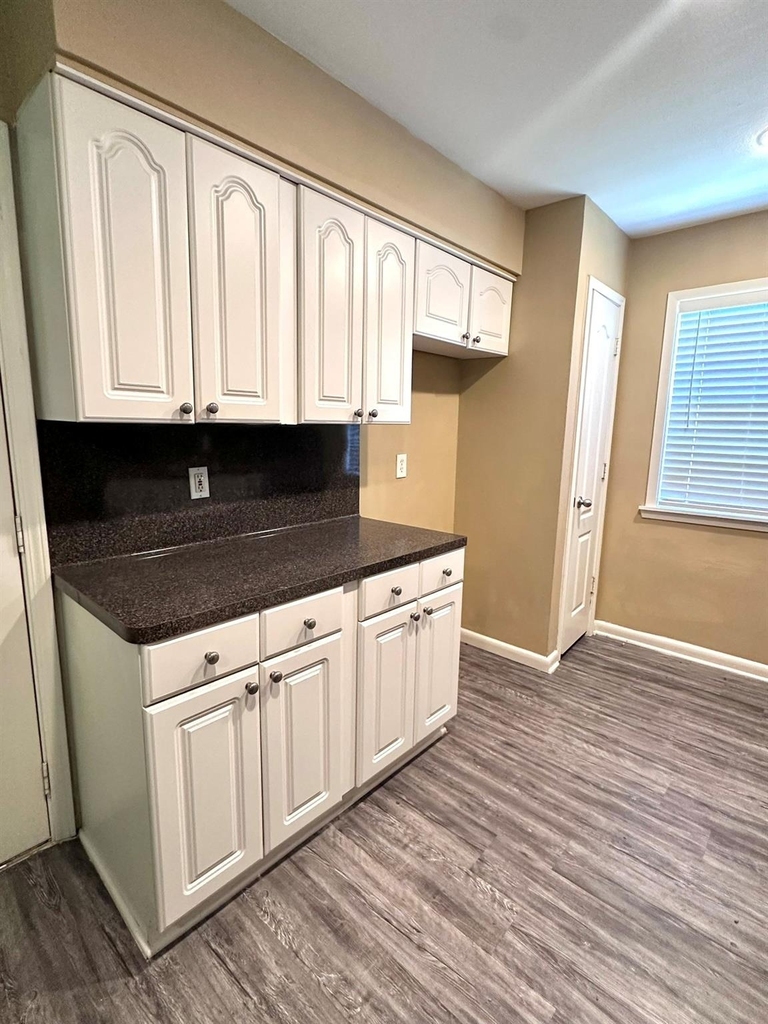 5830 Effingham Drive - Photo 5