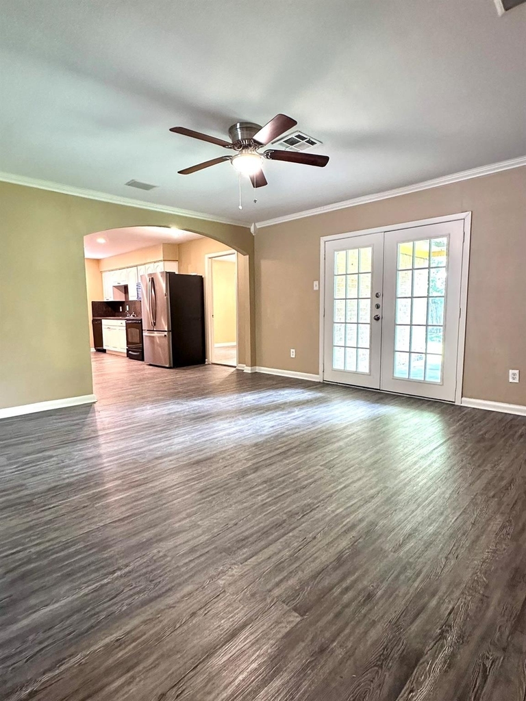 5830 Effingham Drive - Photo 2