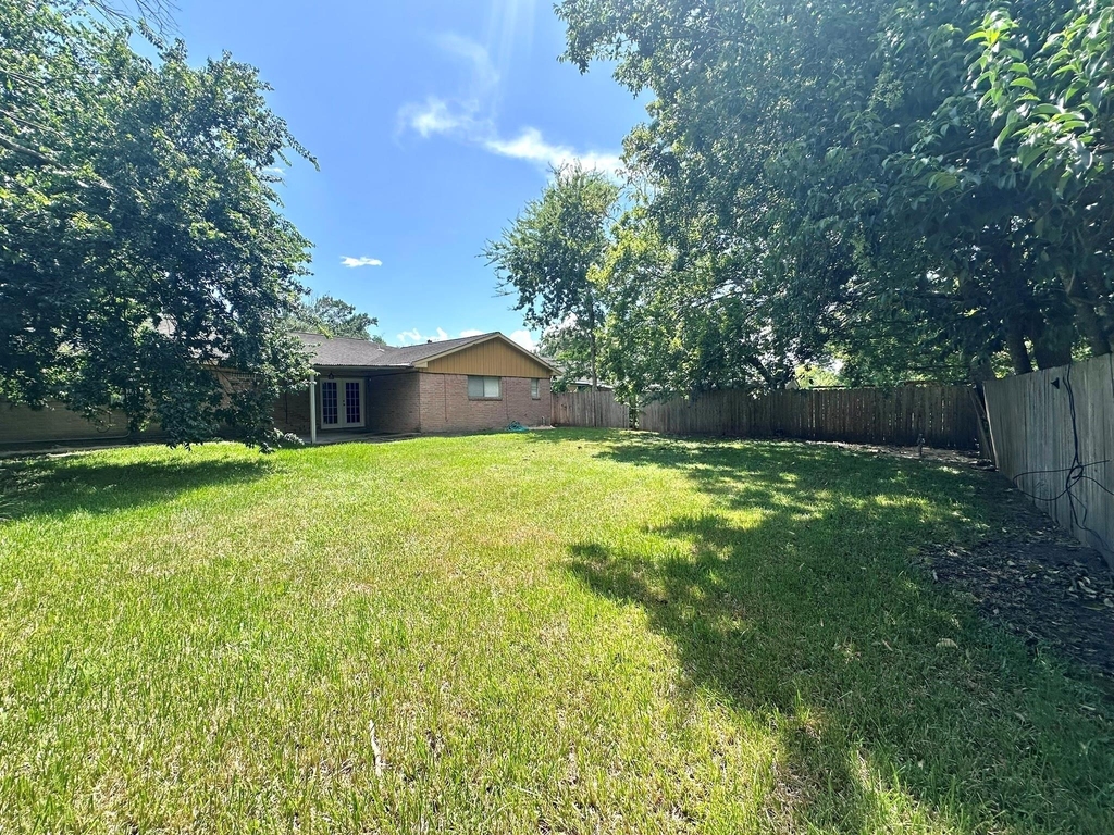 5830 Effingham Drive - Photo 14