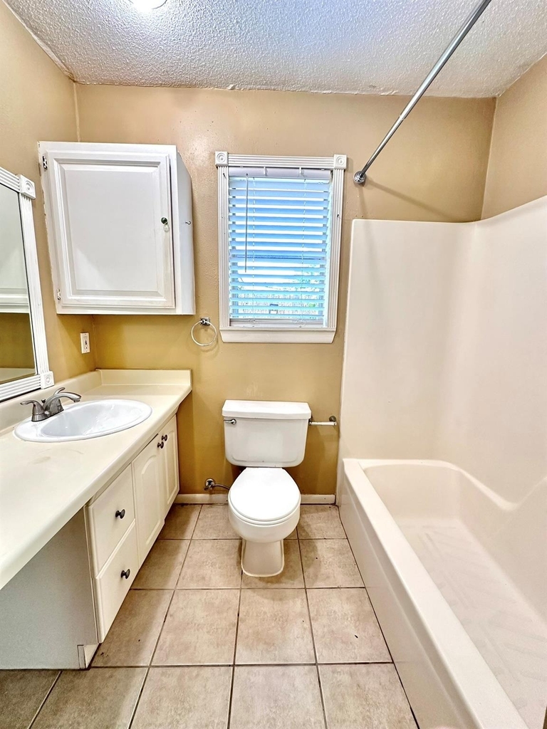 5830 Effingham Drive - Photo 8