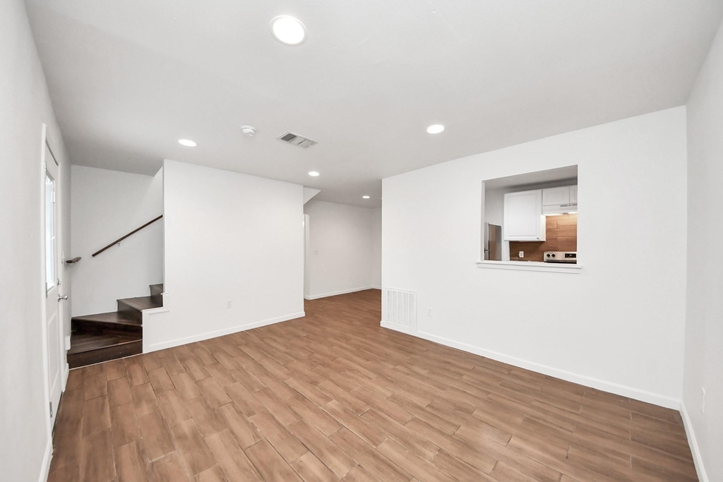 12068 Beechnut Street - Photo 11