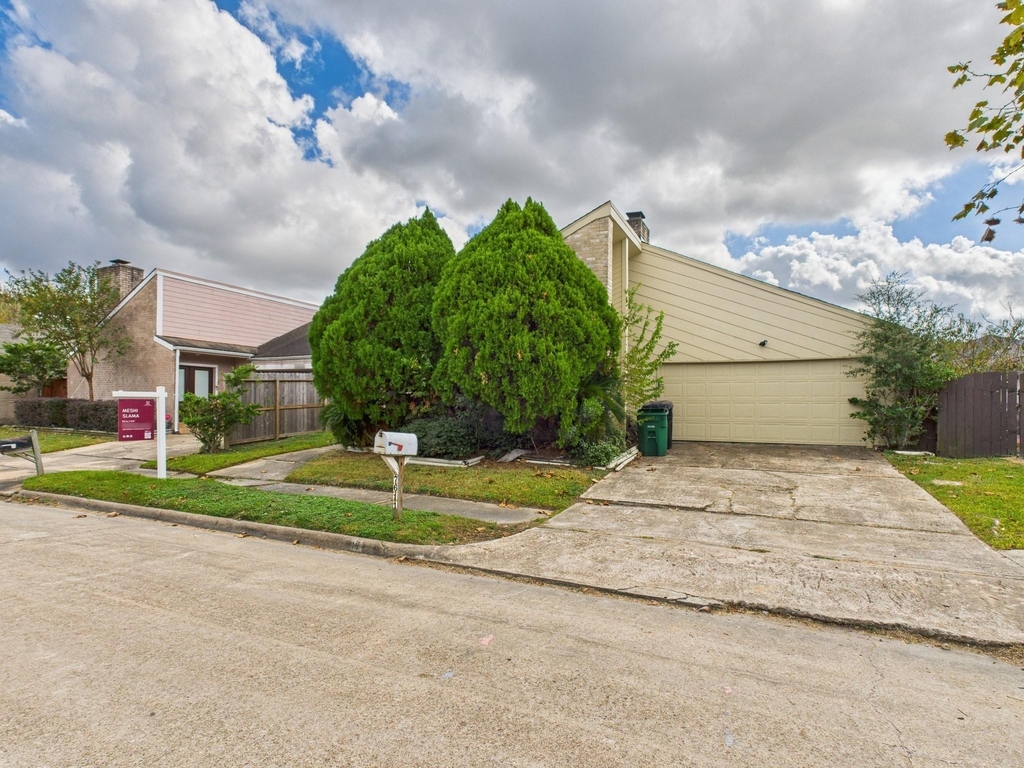 7611 Hopewell Lane - Photo 1