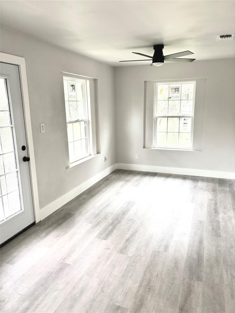260 S East Avenue - Photo 4