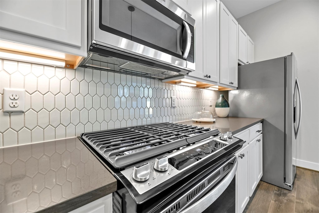 5721 White Magnolia Street - Photo 12