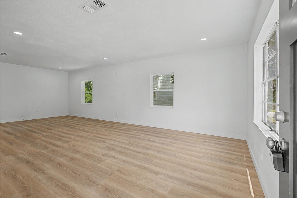 632 University Avenue - Photo 3