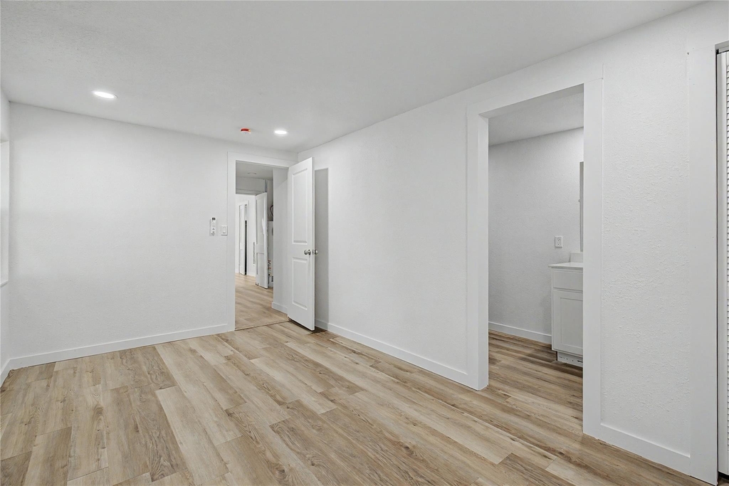 632 University Avenue - Photo 9